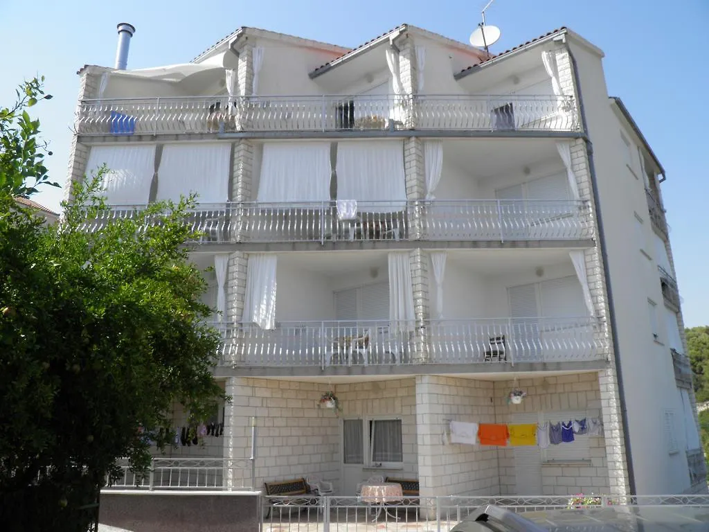 Apartments Horizont Trogir